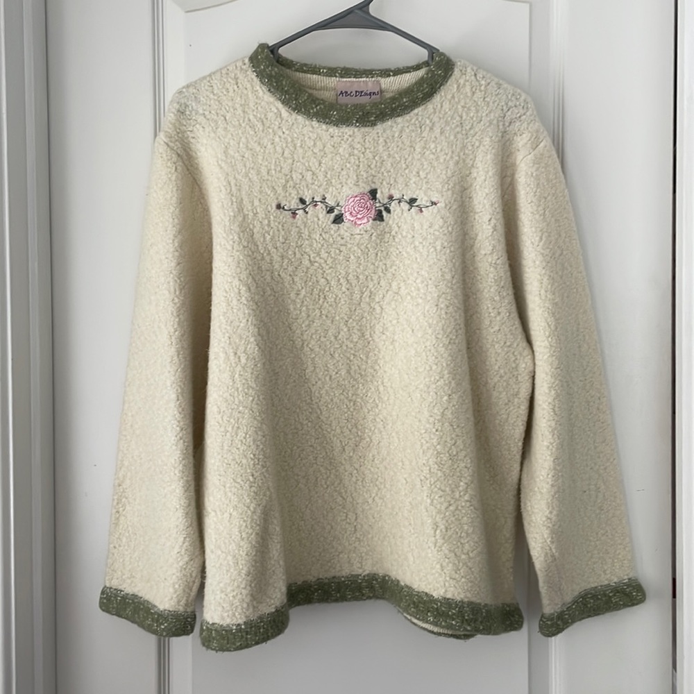 Cream Sherpa crewneck with rose detailing